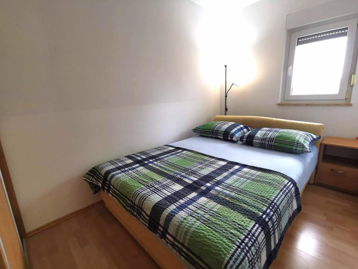 Apartment Dundo In Quiet Green Area Medulin Exteriör bild